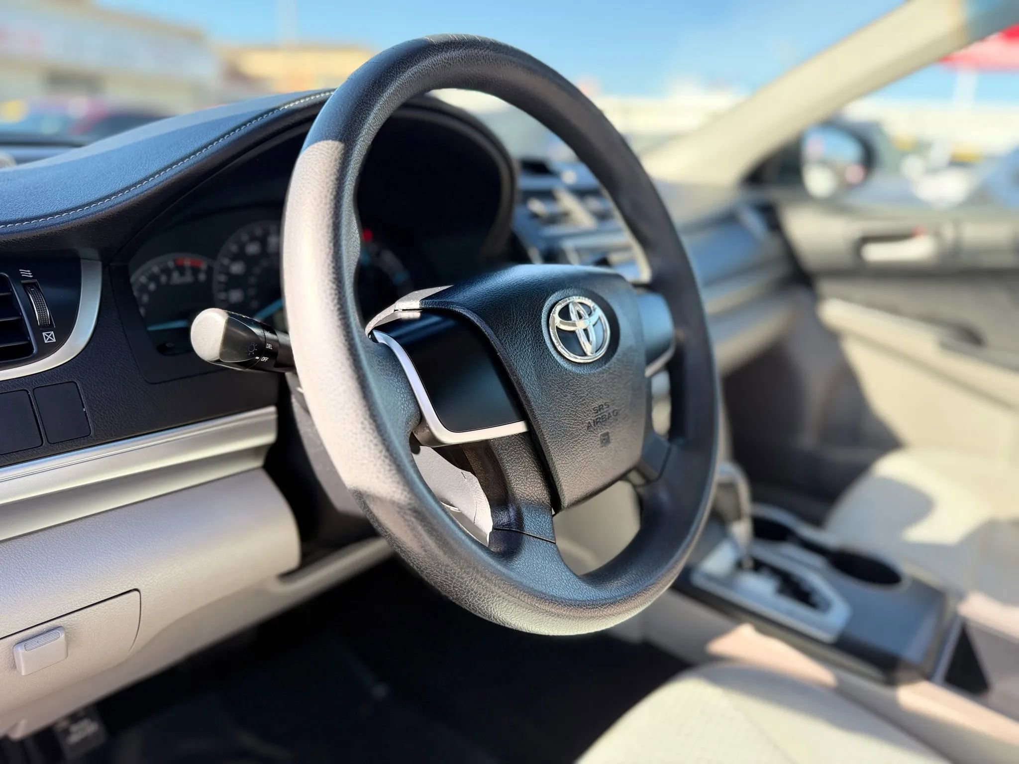 Used 2012 Toyota Camry L FWD image 12