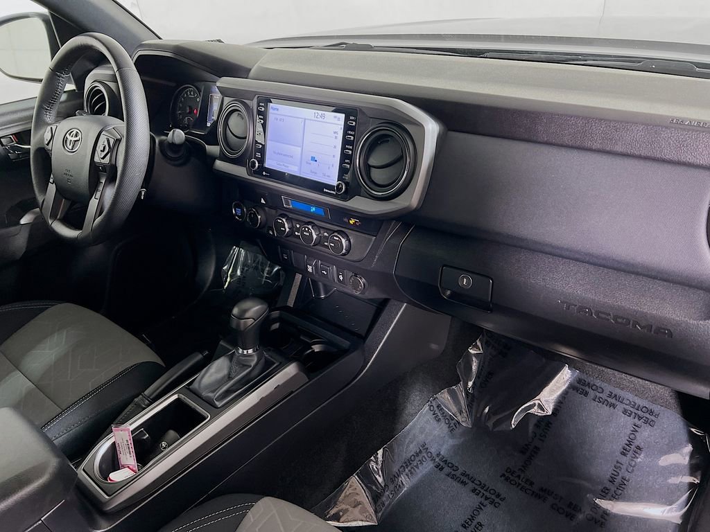 Certified 2023 Toyota Tacoma TRD Off-Road AWD/4WD image 26