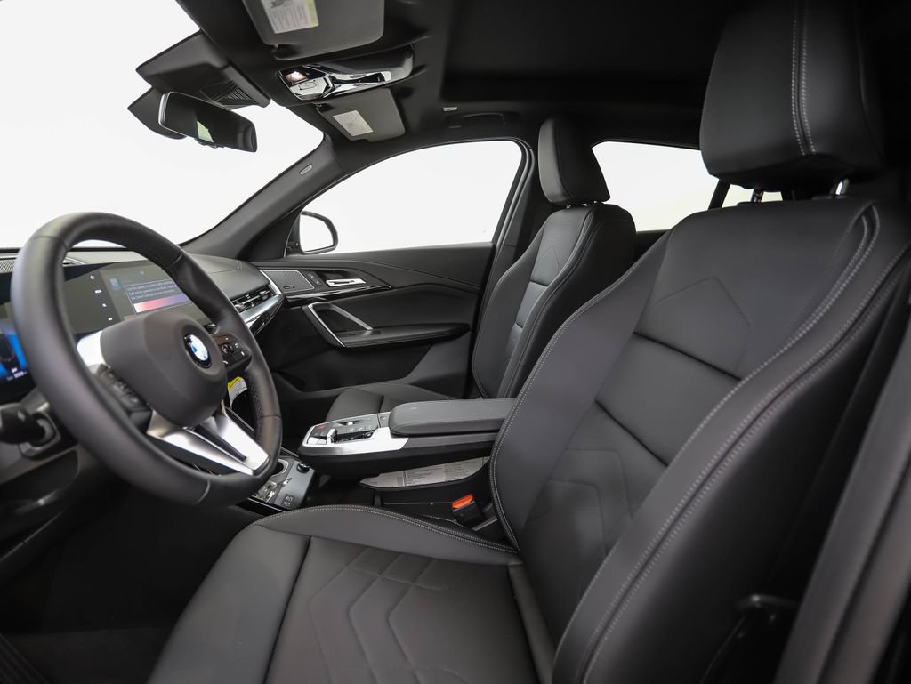New 2026 BMW X2 xDrive28i w/ Technology Package AWD/4WD image 11