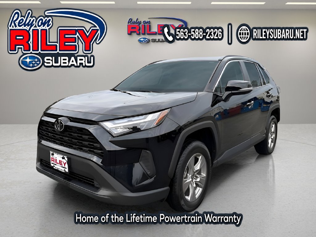 Used 2025 Toyota RAV4 XLE AWD/4WD image 1