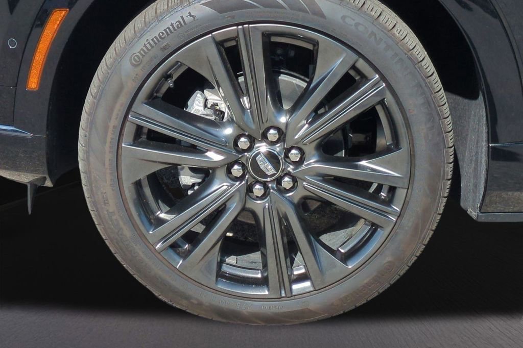 New 2025 Cadillac Optiq Sport 2 w/ LPO, Floor Liner Package image 14