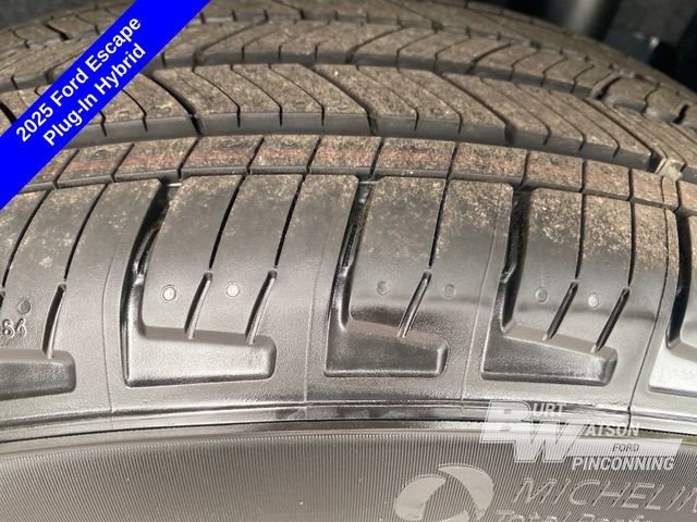 New 2025 Ford Escape SE image 19
