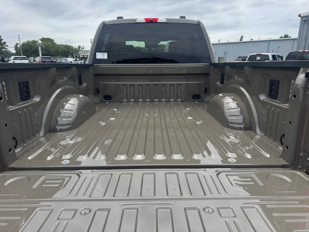 New 2026 Ford F250 Lariat w/ Tremor Off-Road Package AWD/4WD image 22