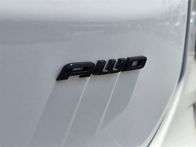 Used 2024 Ford Edge SE w/ Black Appearance Package image 2