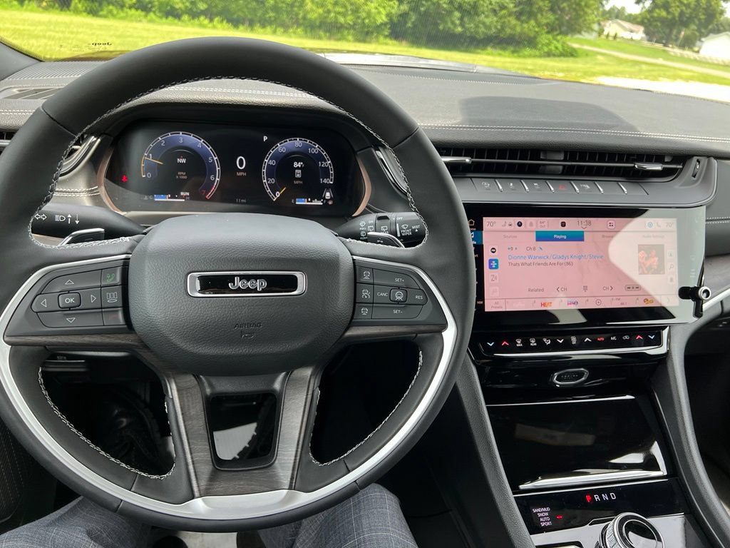 New 2026 Jeep Grand Cherokee L Limited AWD/4WD image 39