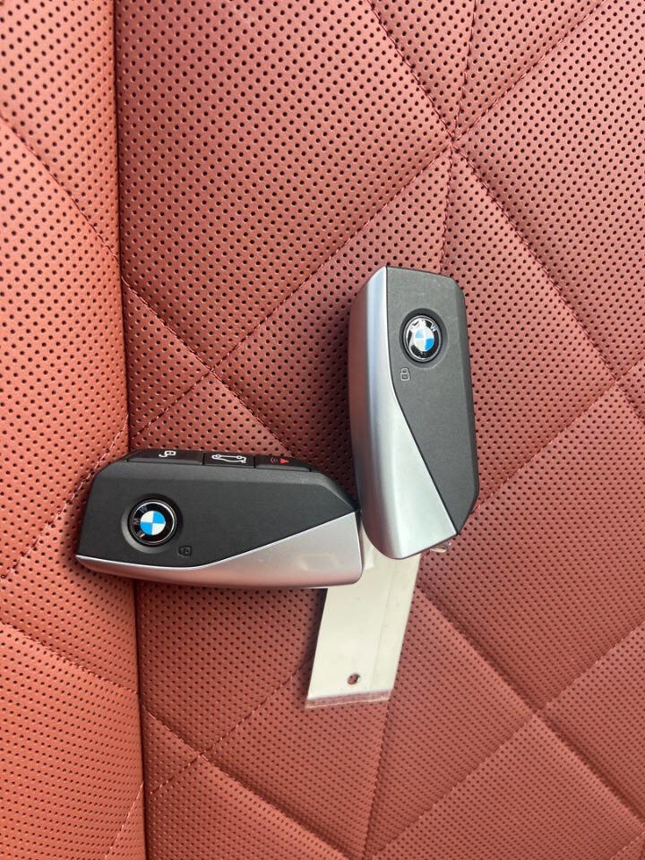 Used 2025 BMW iX xDrive50 w/ Convenience Package image 22