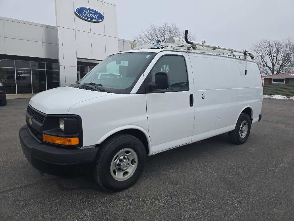 Used 2013 Chevrolet Express 2500 image 2