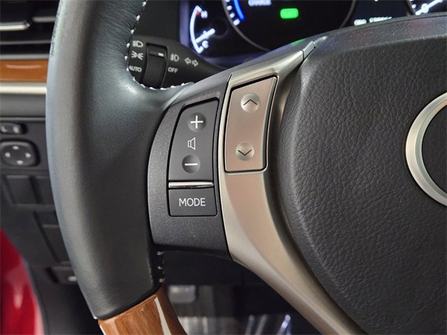 Used 2013 Lexus ES 300h w/ Luxury Pkg image 32