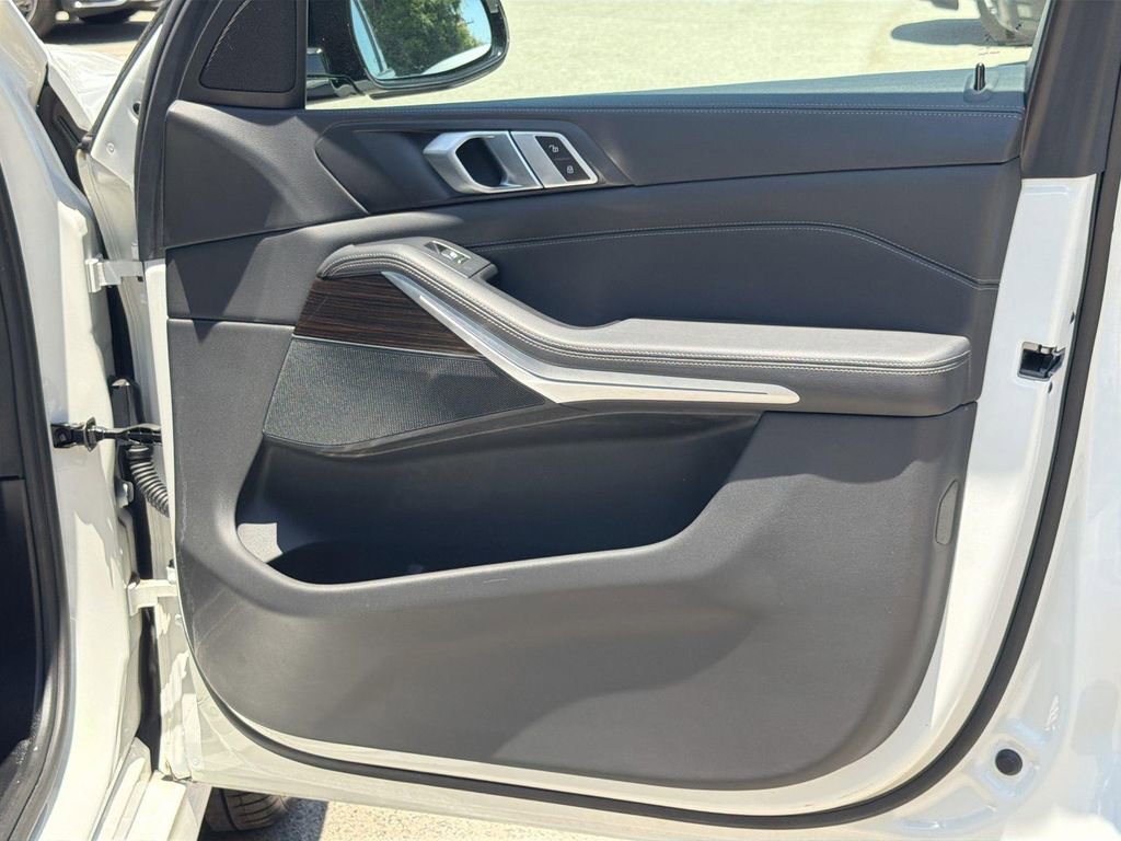 Used 2020 BMW X5 sDrive40i w/ M Sport Package RWD image 31