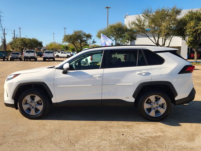 Used 2024 Toyota RAV4 LE image 4