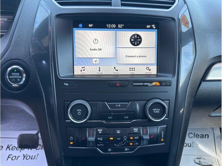 Used 2018 Ford Explorer XLT w/ Equipment Group 202A image 15