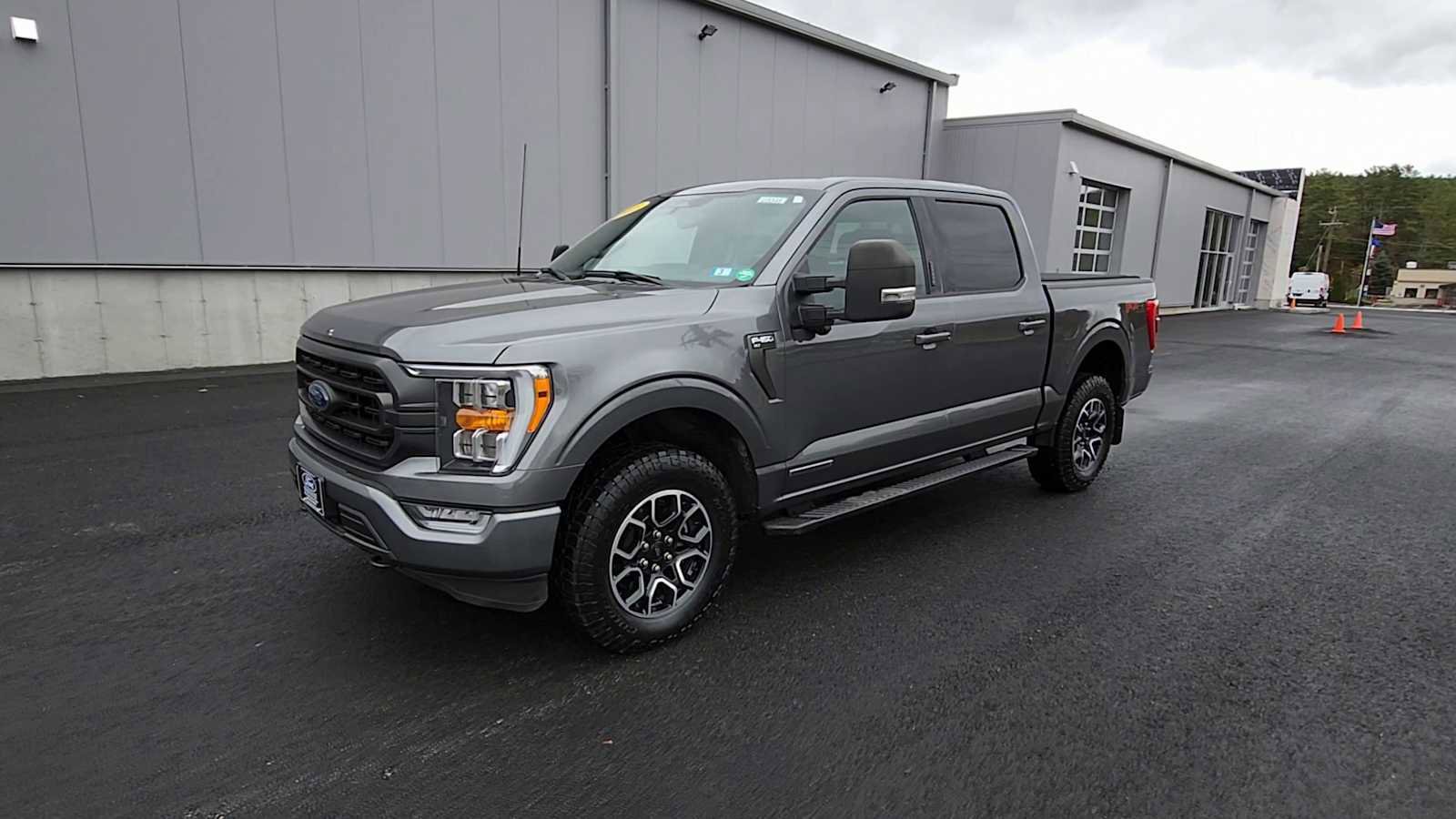 Used 2023 Ford F150 XLT w/ Equipment Group 302A High image 4