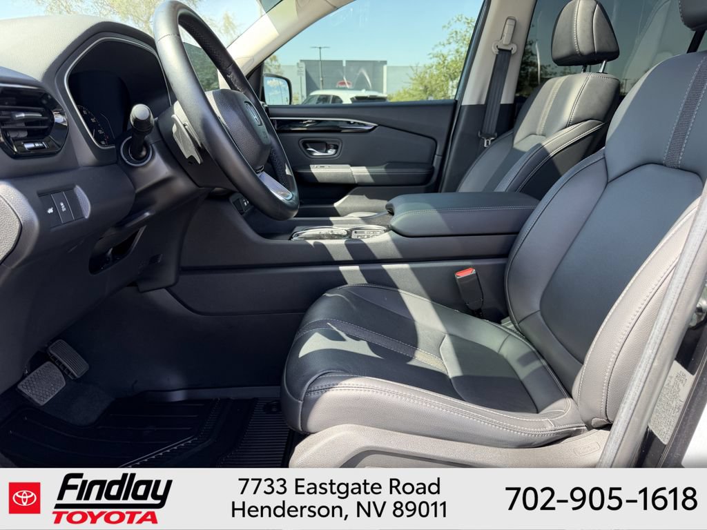 Used 2025 Honda Pilot Touring image 6