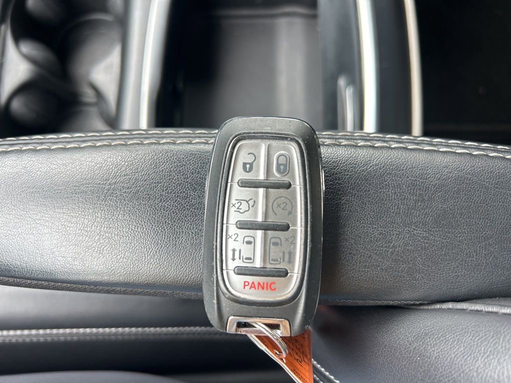 Used 2023 Chrysler Pacifica Touring-L FWD image 20