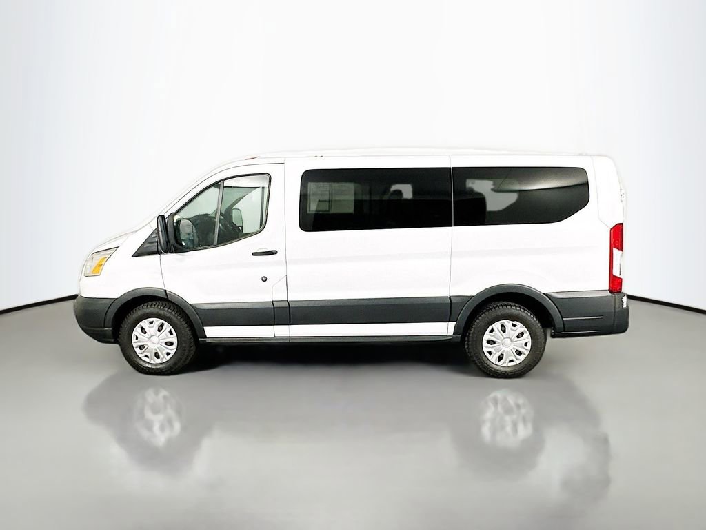 Used 2015 Ford Transit 150 XLT image 4