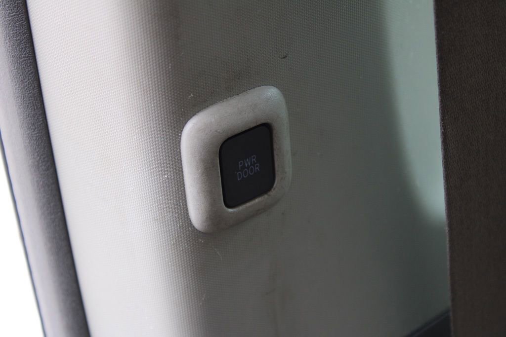 Used 2017 Toyota Sienna XLE Premium image 25