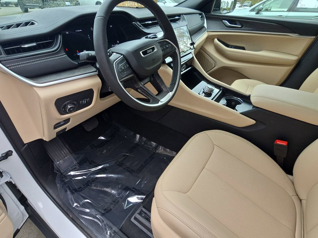 New 2026 Jeep Grand Cherokee Limited image 17