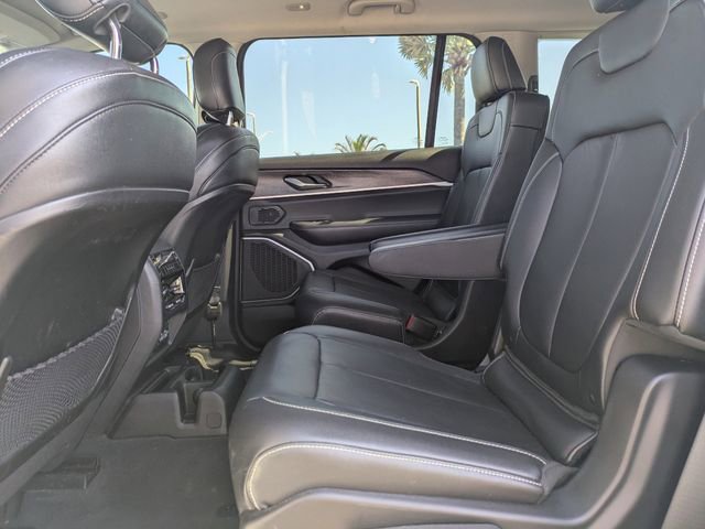 Used 2022 Jeep Grand Cherokee L Limited image 17