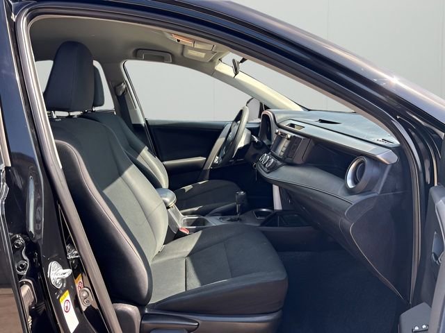 Used 2017 Toyota RAV4 LE FWD image 13