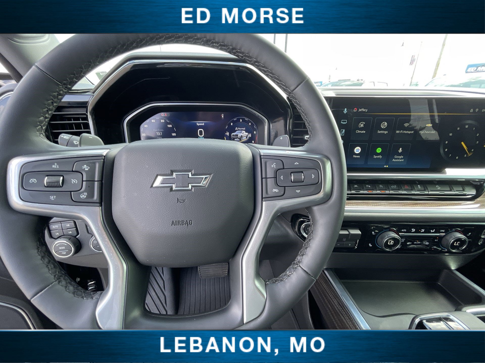 Used 2026 Chevrolet Silverado 1500 LT Trail Boss w/ LT Trail Boss Premium Package AWD/4WD image 11