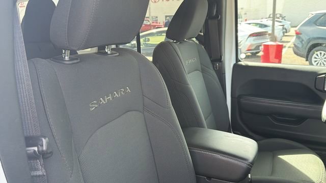 Used 2019 Jeep Wrangler Unlimited Sahara image 29