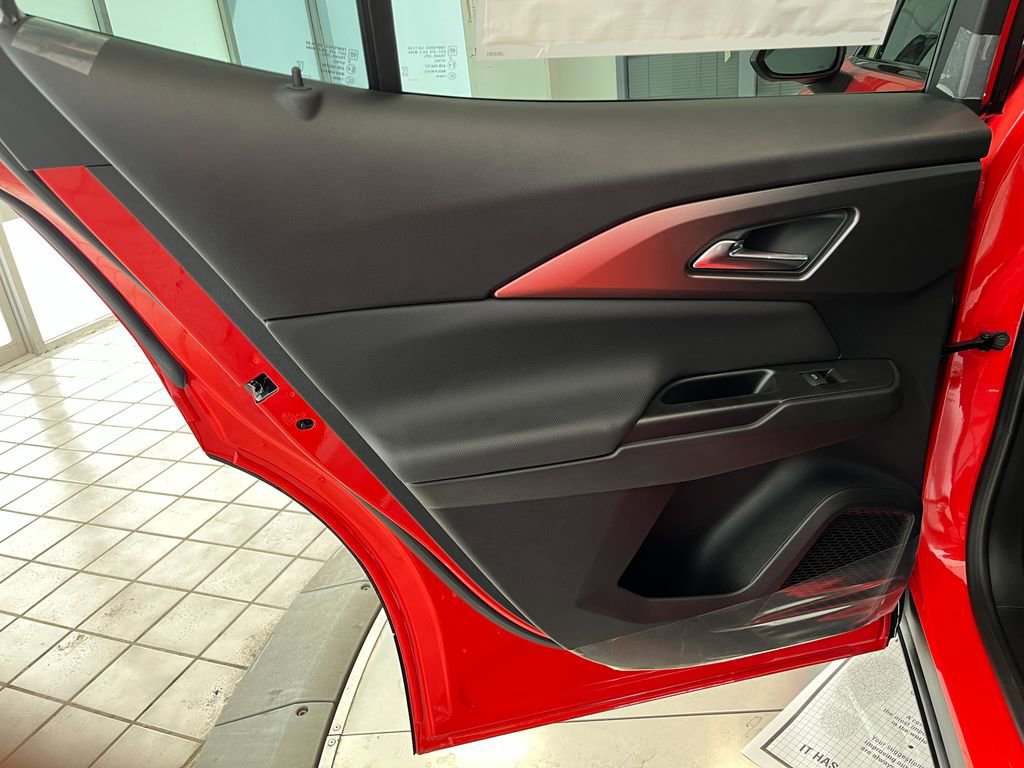 Used 2025 Chevrolet Equinox EV RS image 28