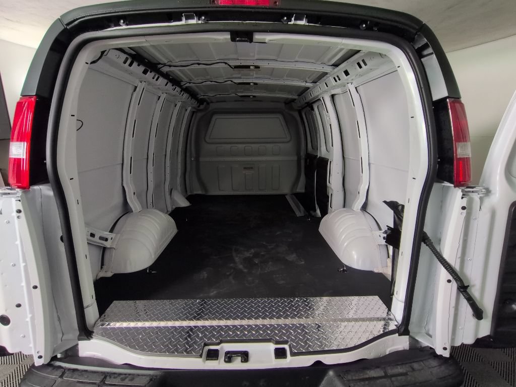 New 2026 Chevrolet Express 2500 w/ Driver Convenience Package RWD image 21