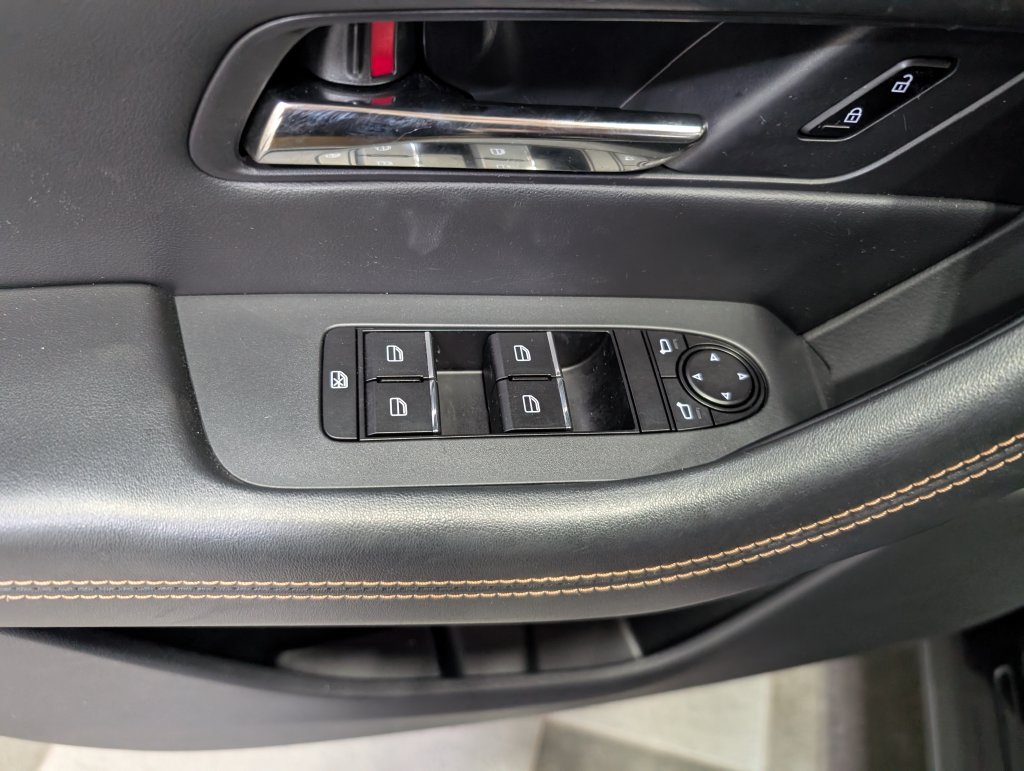 Used 2024 MAZDA CX-90 Plug-In Hybrid w/ Preferred AWD/4WD image 15