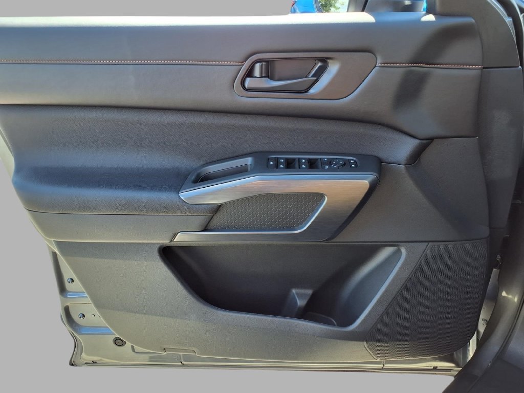 Used 2025 Nissan Pathfinder Rock Creek AWD/4WD image 20
