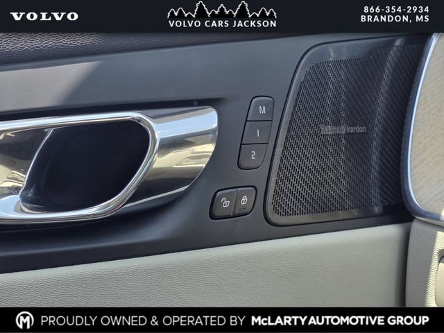 Used 2019 Volvo XC60 T5 Inscription w/ Protection Package AWD/4WD image 17