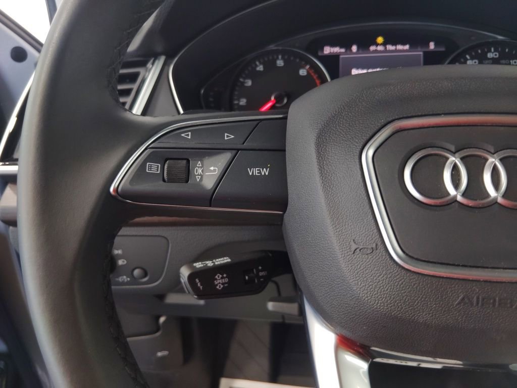 Used 2024 Audi Q5 2.0T Premium w/ Convenience Package image 13