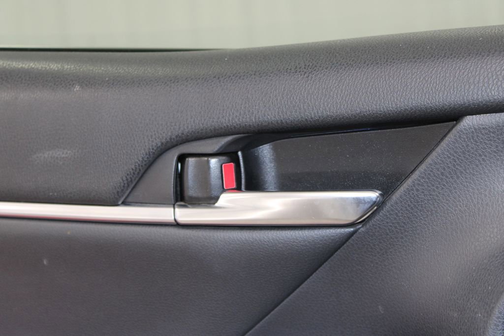 Used 2019 Toyota Camry XSE w/ Driver Assist Package FWD image 21