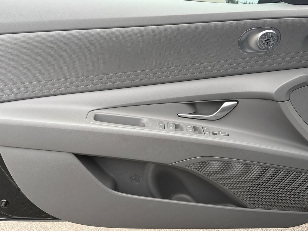 Used 2024 Hyundai Elantra SEL FWD image 20