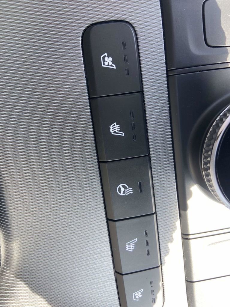 Used 2024 Hyundai Palisade Limited FWD image 23