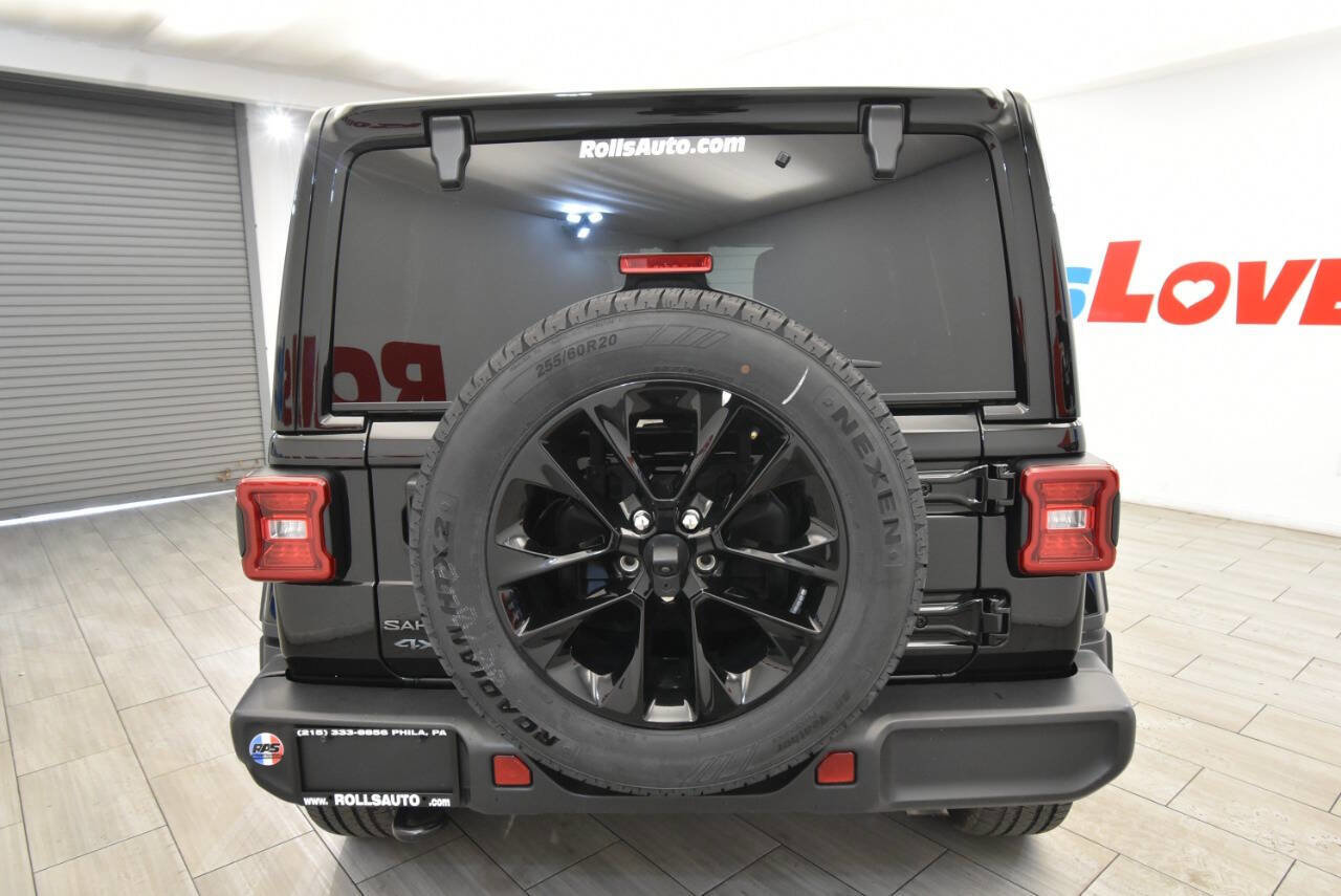 Used 2025 Jeep Wrangler Unlimited Sahara image 4
