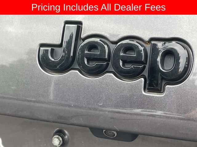 Used 2021 Jeep Cherokee Latitude Plus AWD/4WD image 8