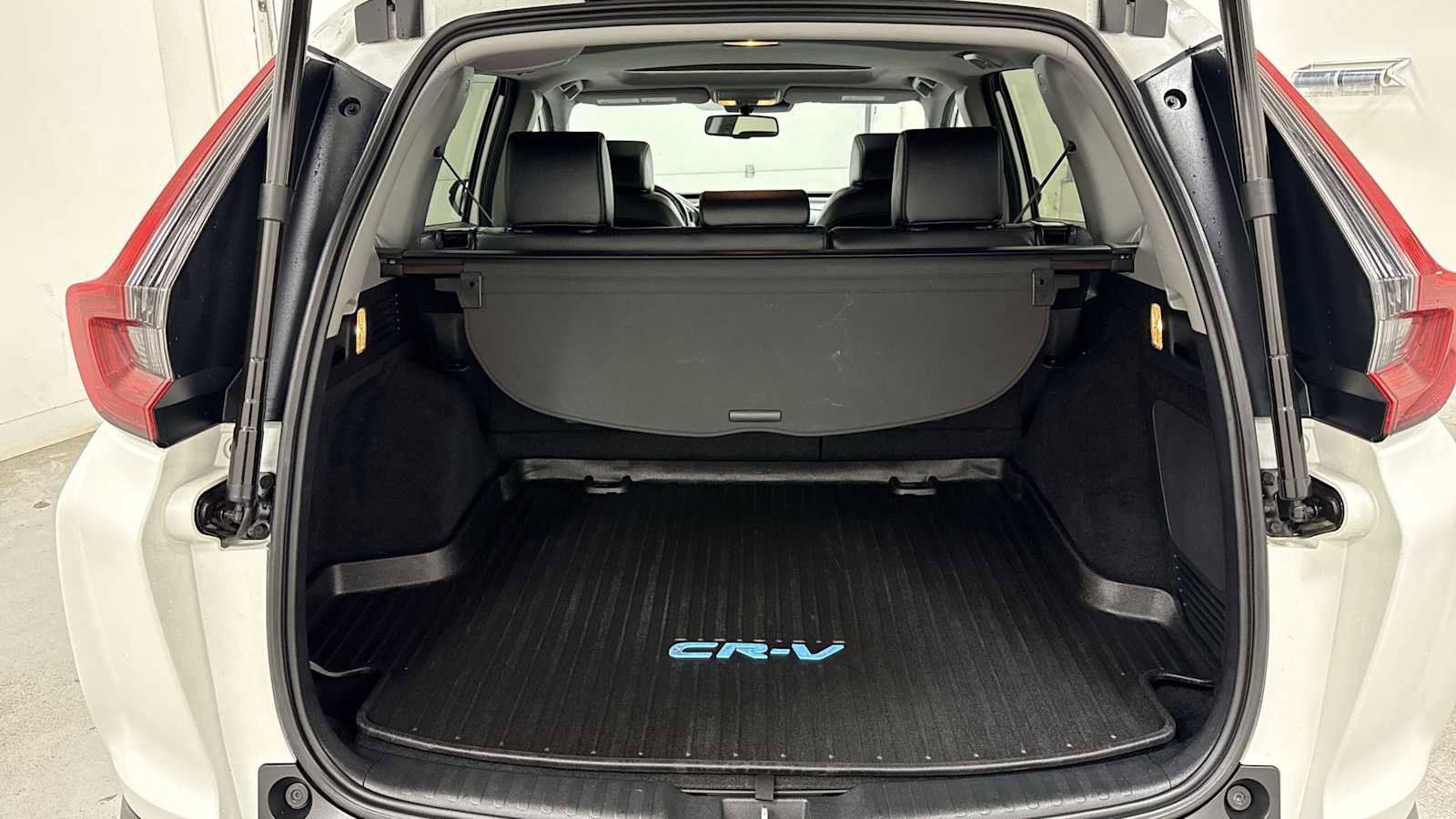 Used 2021 Honda CR-V Touring image 28