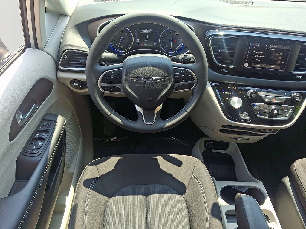 Used 2024 Chrysler Voyager LX FWD image 12