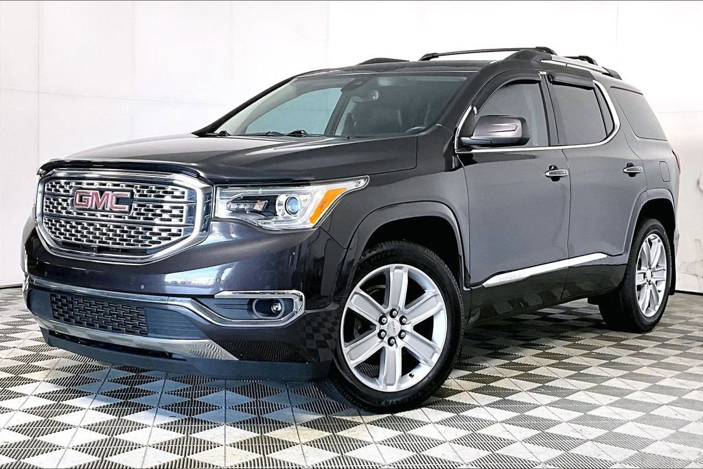 Used 2019 GMC Acadia Denali w/ Technology Package image 2