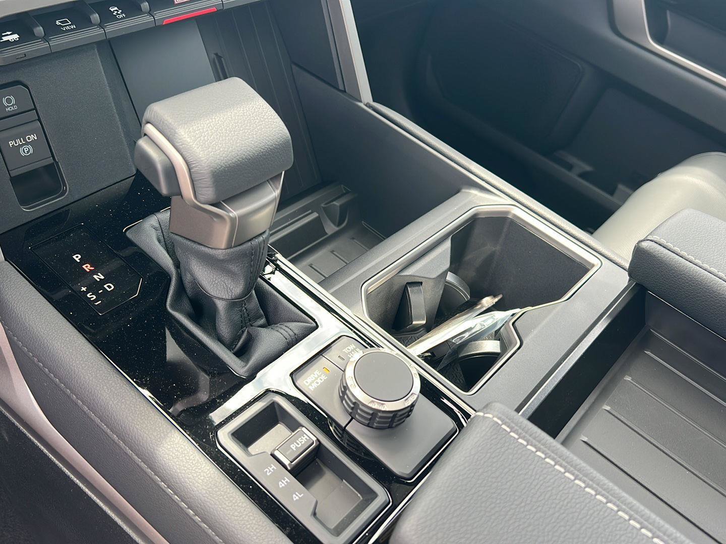 New 2026 Toyota Tundra Limited AWD/4WD image 30