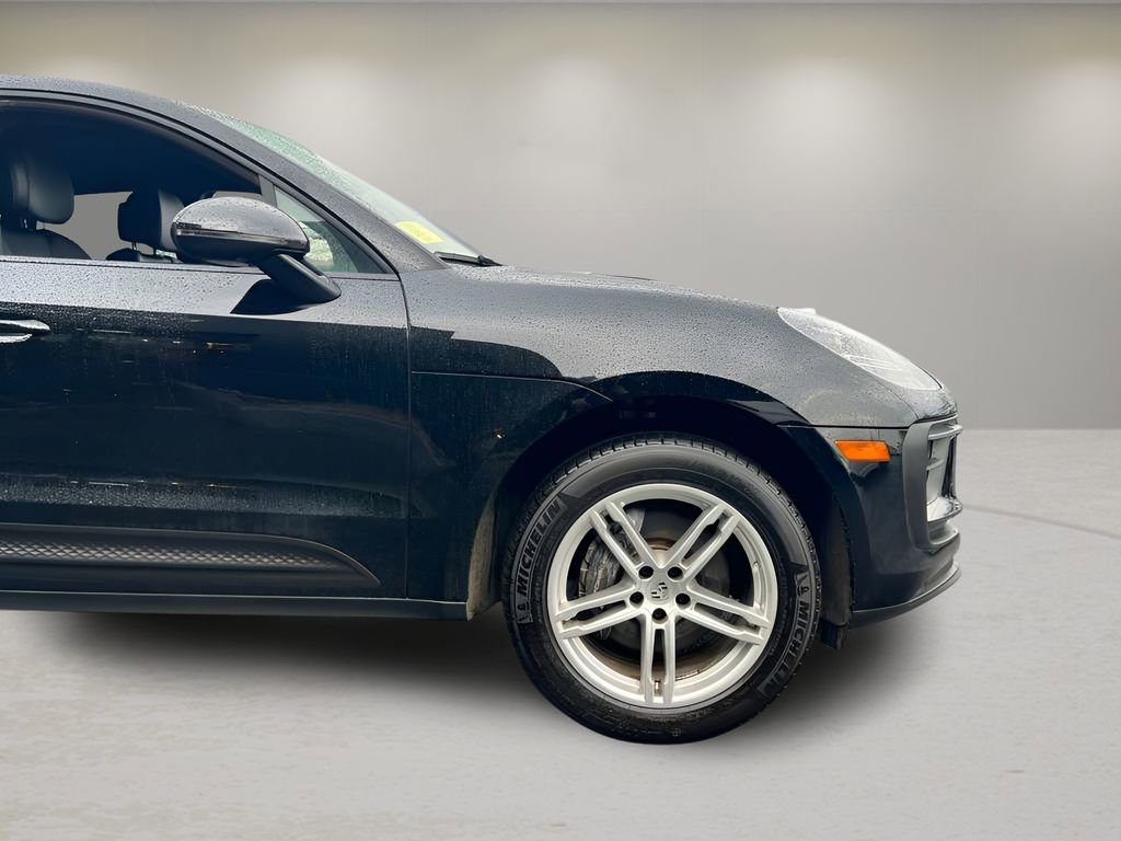 Used 2025 Volkswagen Taos SE AWD/4WD image 17