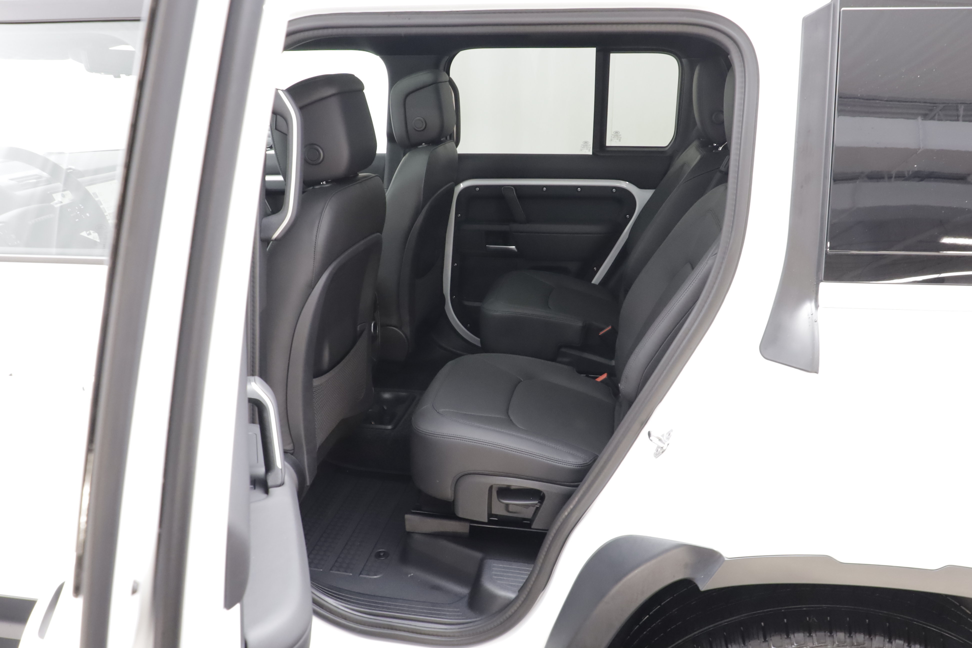 New 2026 Land Rover Defender 130 S AWD/4WD image 18