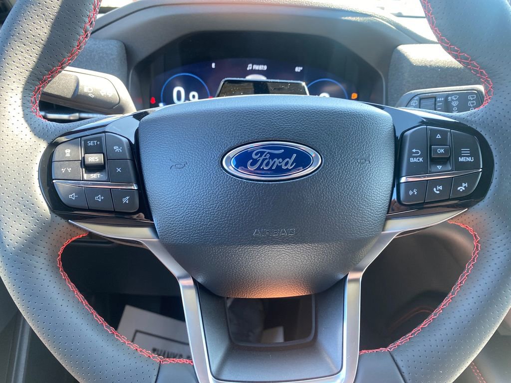 New 2025 Ford Explorer ST-Line w/ Premium Package AWD/4WD image 16