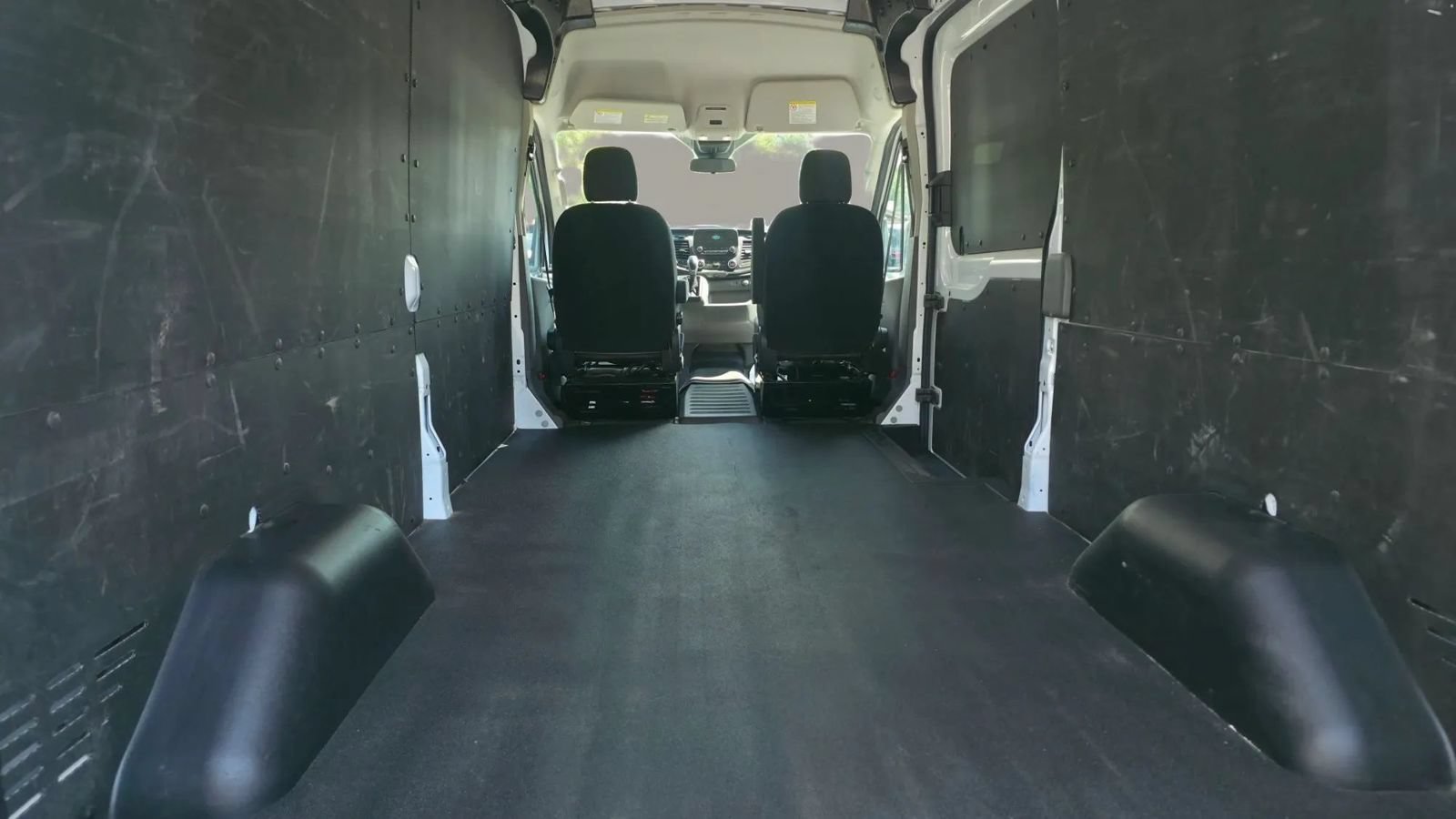 Used 2023 Ford Transit 250 Medium Roof AWD w/ Load Area Protection Package image 4