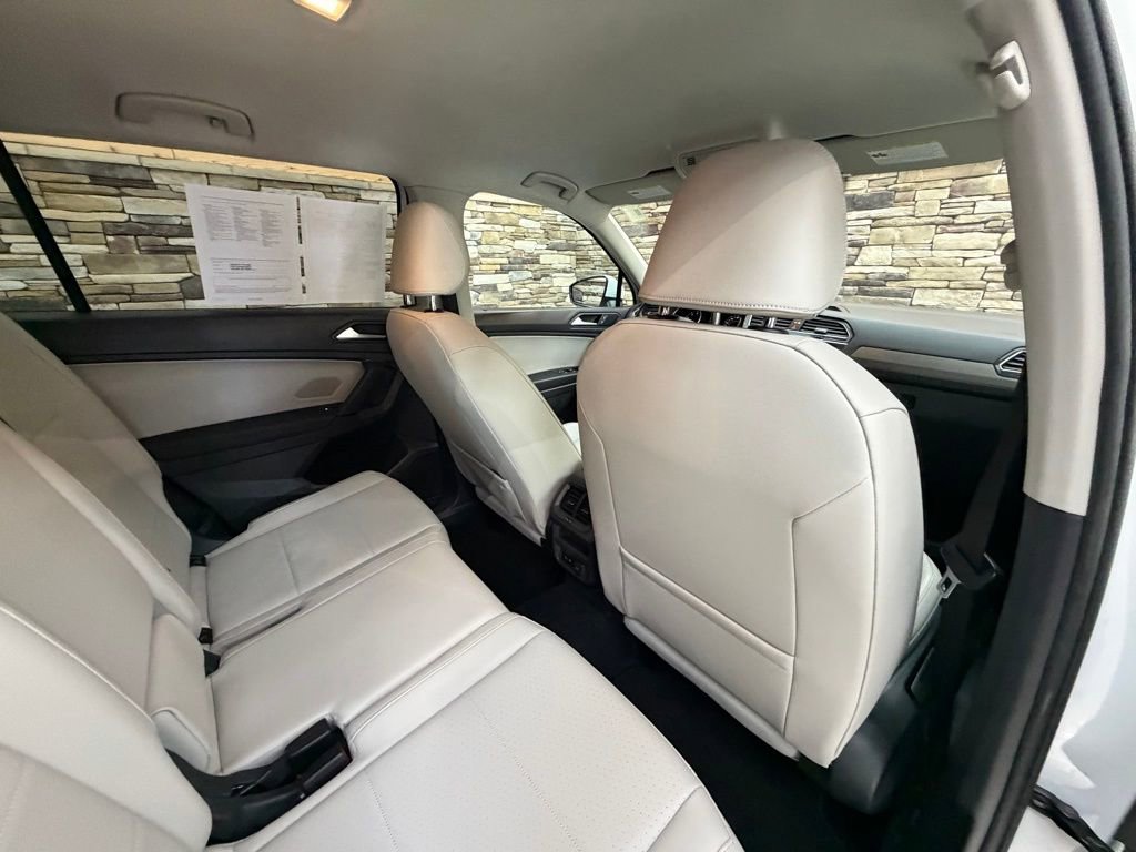 Used 2019 Volkswagen Tiguan SE w/ 3rd Row Seat Package AWD/4WD image 29