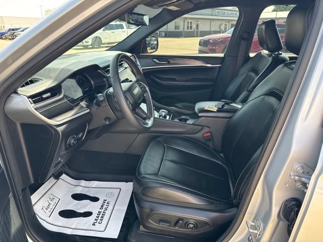 Used 2024 Jeep Grand Cherokee L Limited w/ Luxury Tech Group II AWD/4WD image 14