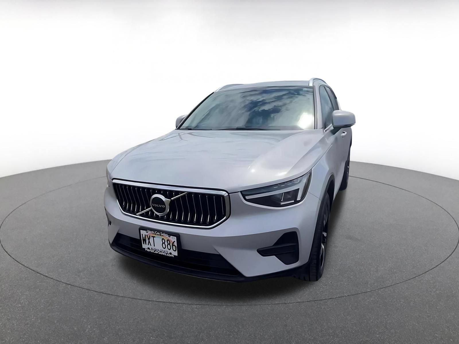 Used 2024 Volvo XC40 B5 Core AWD/4WD image 6