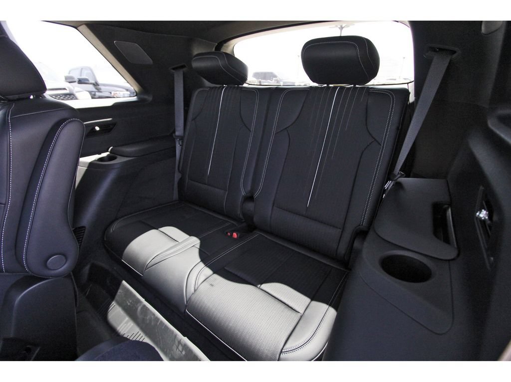 New 2027 Cadillac Vistiq Luxury AWD/4WD image 13
