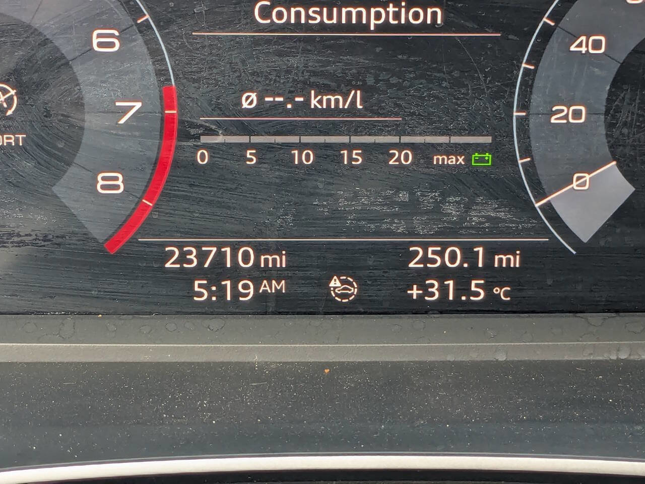 Used 2020 Audi Q3 2.0T Premium image 34