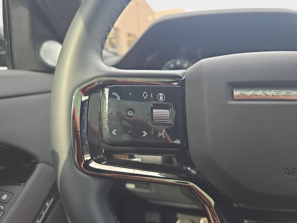 Certified 2025 Land Rover Range Rover Evoque Dynamic SE AWD/4WD image 20